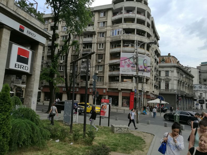 Universitate, Calea Victoriei, bl. Pizza Hut